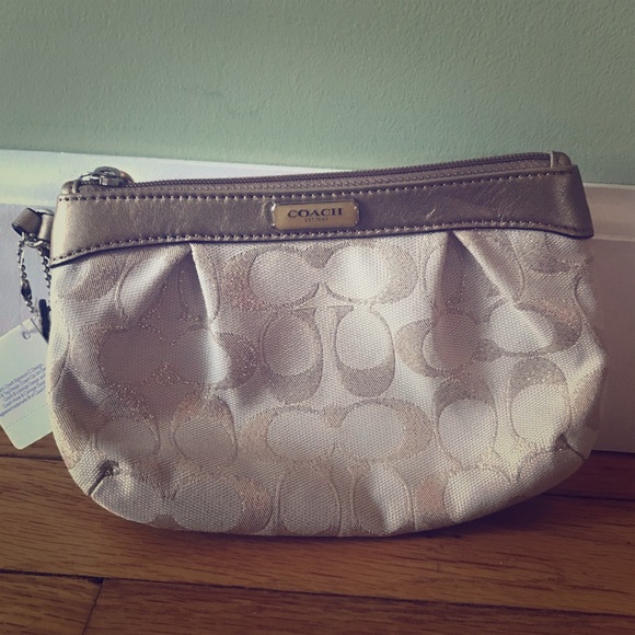 NWT Coach Wrislet - Picture 1 of 4